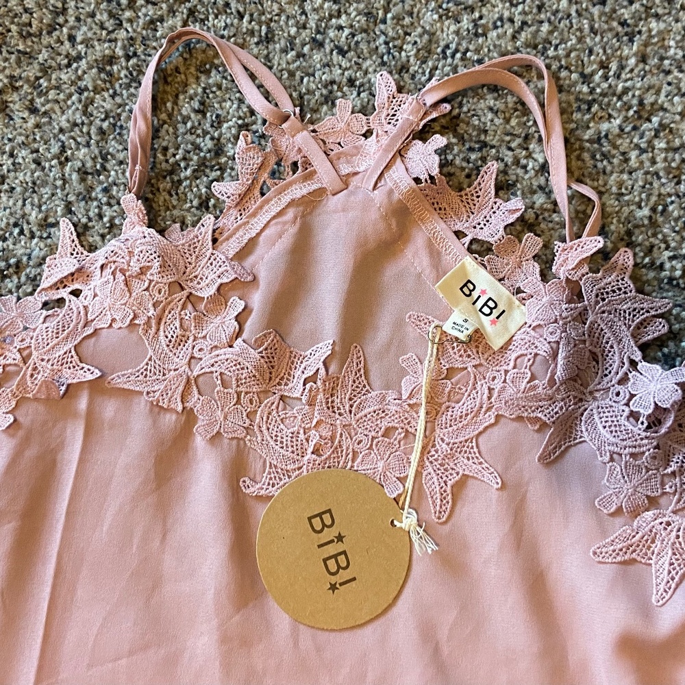 Bibi Lace Overlay Tank, Light Pink/Mauve, Small, NWT